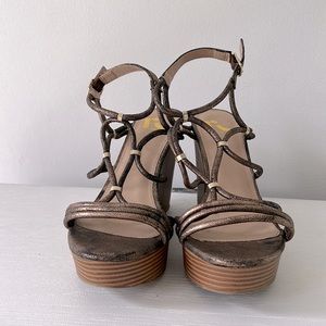 NEW • Wedge platform heels. Bronze color. Size 9 (Never worn)